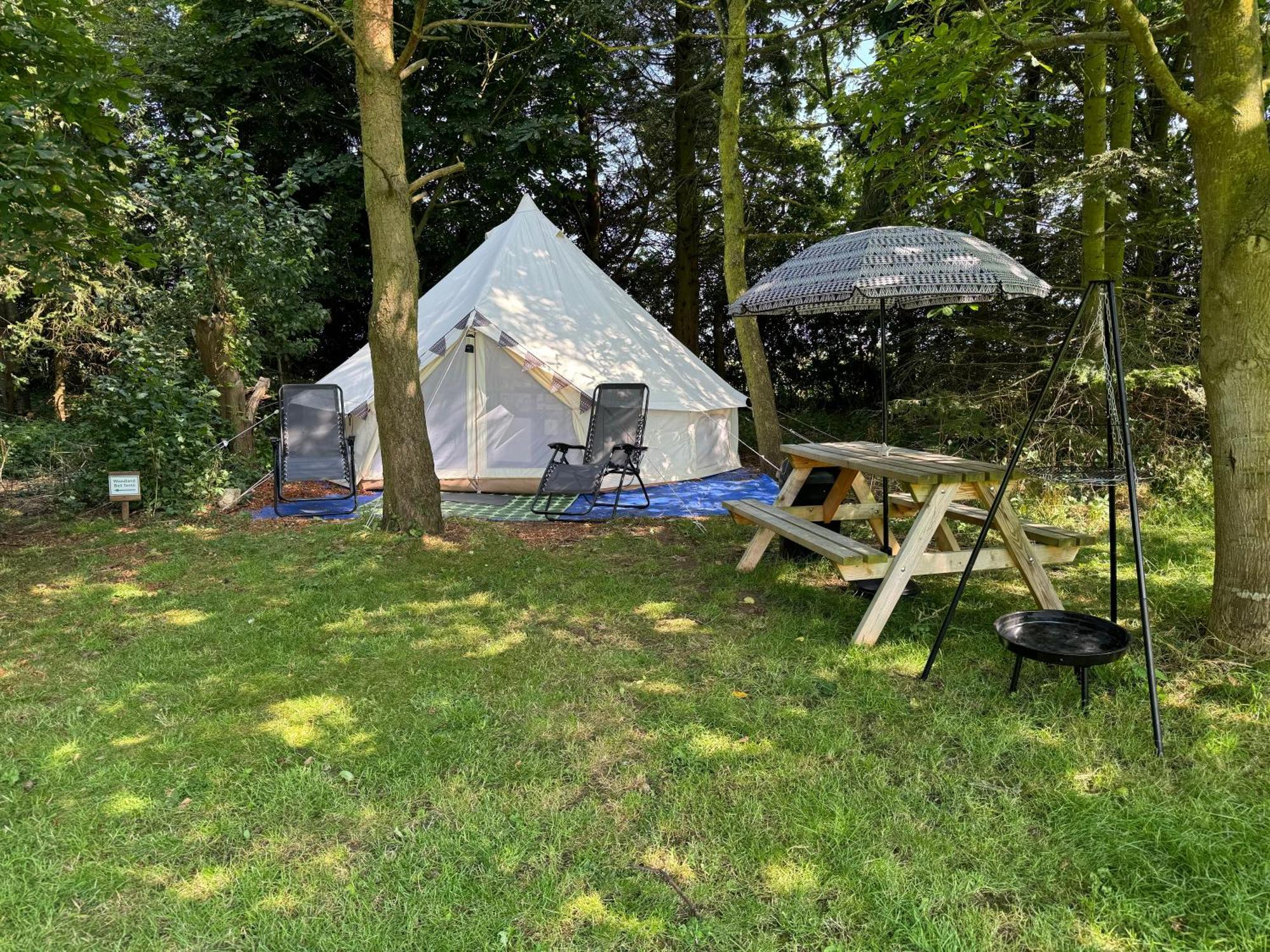 Spacious Bell Tent At Herigerbi Park Lincolnshire Grantham Exterior foto